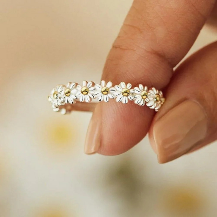 Margriet ring in adjustable silver and hand-enameled