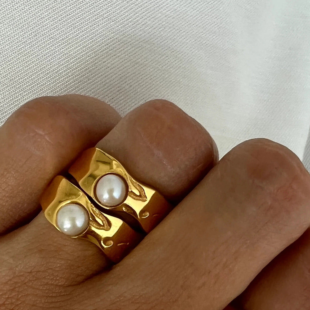 Vintage Gold Natural Pearl Ring