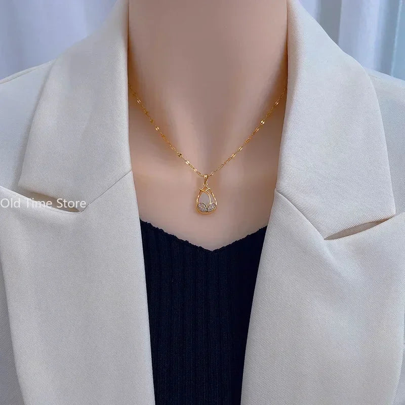 Elegant Rose Crystal and Gold Pendant Necklace