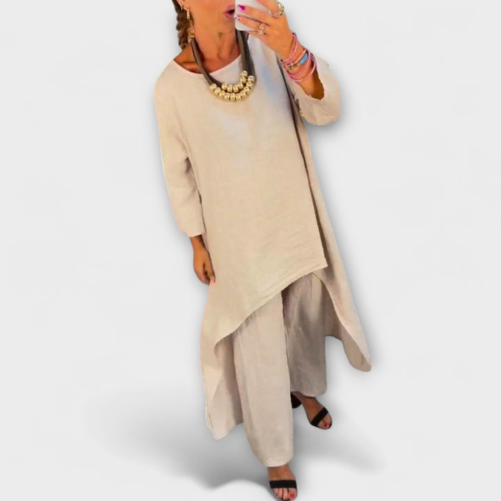 Tabea - Linen Suit with Round Neckline
