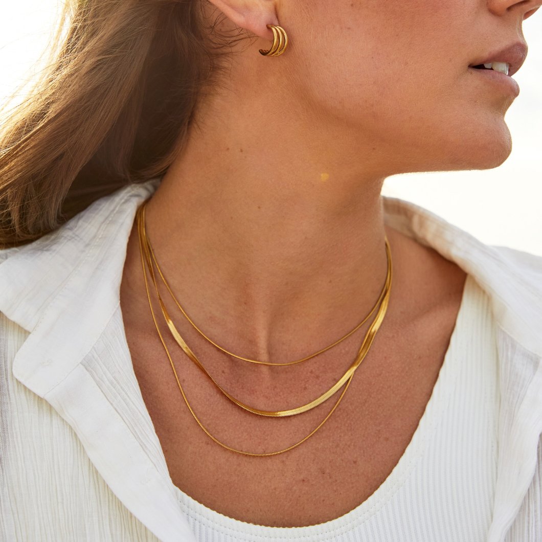 Multi-layered gold necklace