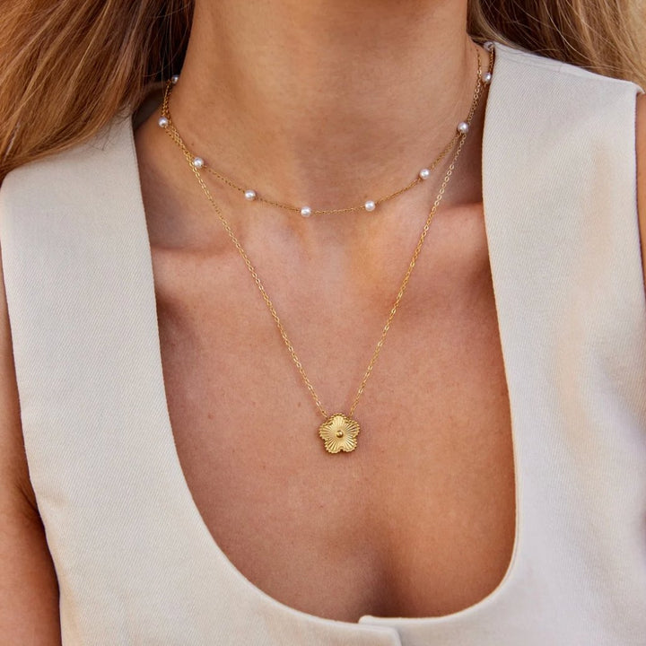 Queen Golden Pearl Necklace